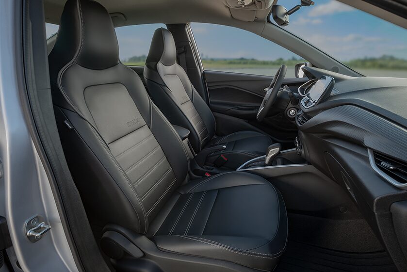 Chevrolet Onix Plus Accesorios - Asientos con revestimiento premium