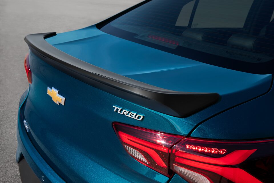 Chevrolet Onix Plus Accesorios Apariencia - Aleron de baul de tu Auto Deportivo