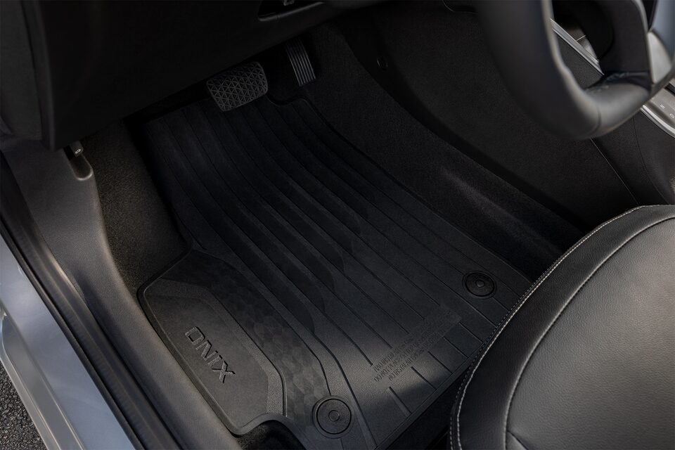 Chevrolet Onix Plus Accesorios Confort - 