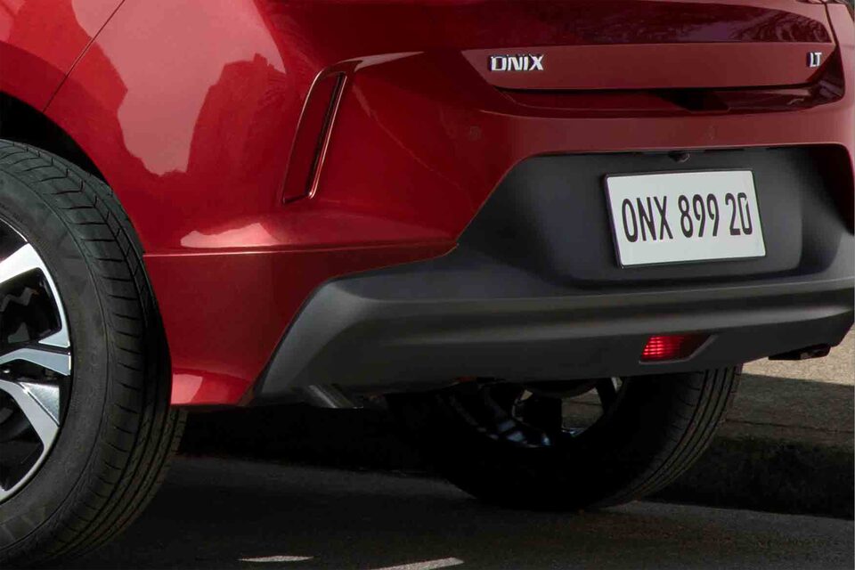 Chevrolet Onix Auto Moderno - Spoiler Delantero con tu combo de accesorios sport