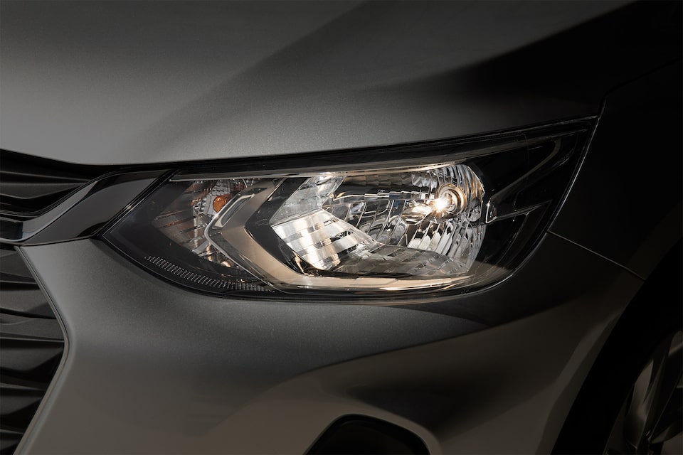 Chevrolet Onix Accesorios de Confort - Faros Blancos de tu Auto Moderno