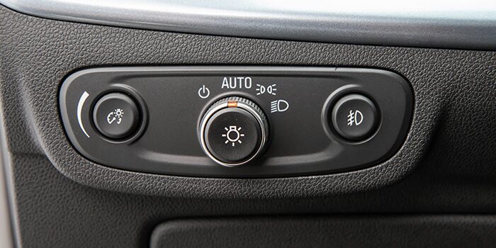 Sistema de acendimento automático dos faróis