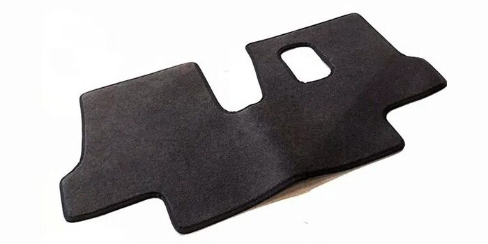 Tapete de carpete (3ª fileira em versão de 7 lugares)