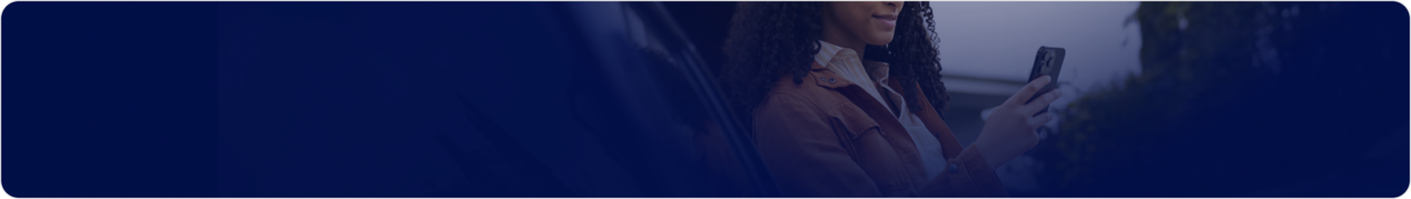 Banner em fundo azul com logotipo do WhatsApp à esquerda, texto em branco explicando sobre contato via aplicativo, e à direita botão branco escrito 'Iniciar conversa