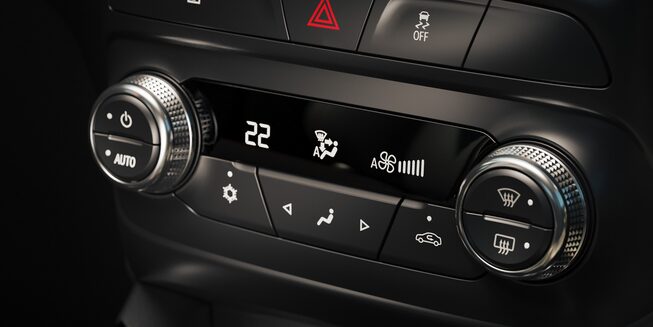 Detalle de los controles de la nueva pick-up Chevrolet Montana