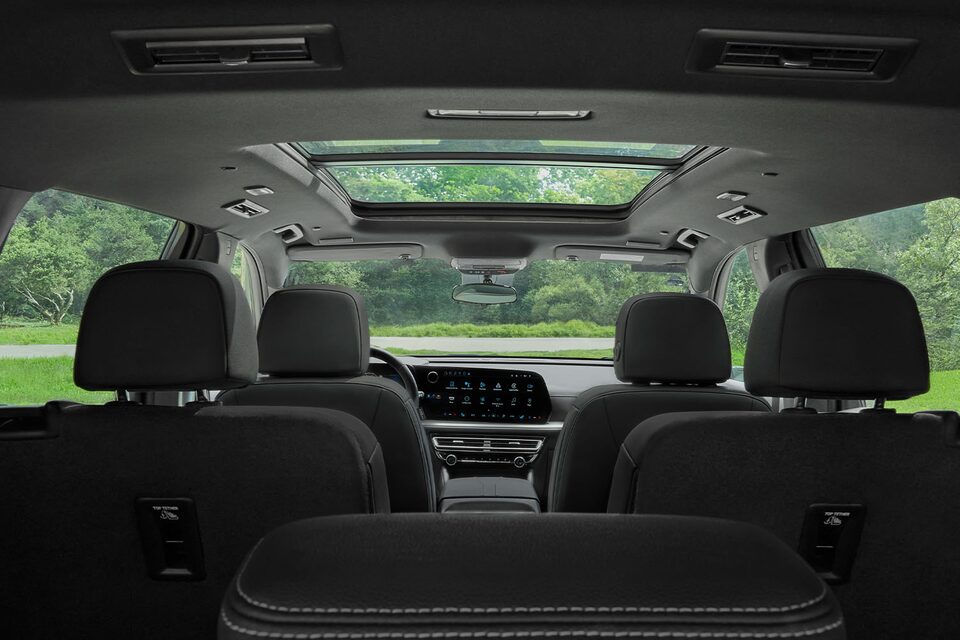 Chevrolet Traverse - Panorámica interior desde atrás