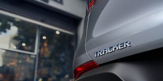 Detalle del emblema de la Chevrolet Tracker.