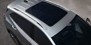 Vista superior de Chevrolet Tracker color Gris Plata Tiburón.