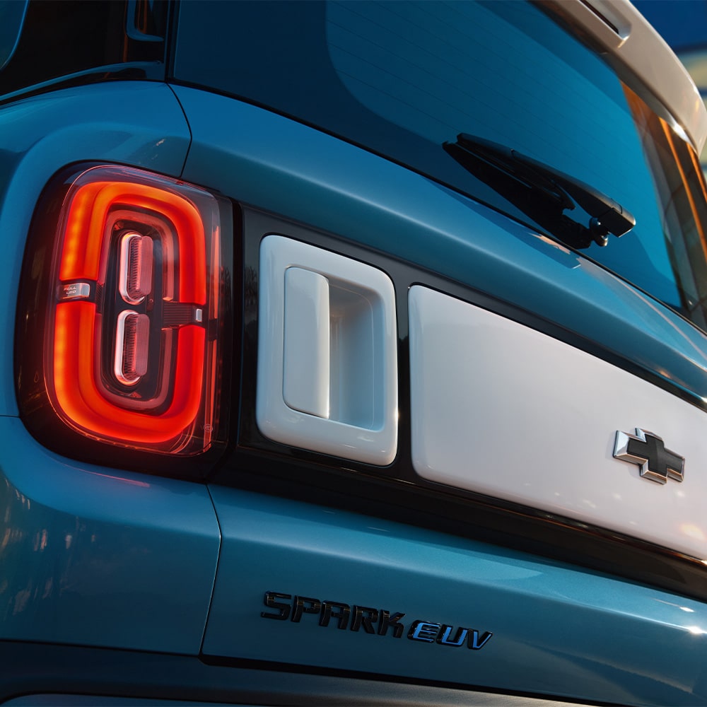 Faros traseros del Chevrolet Spark EUV.