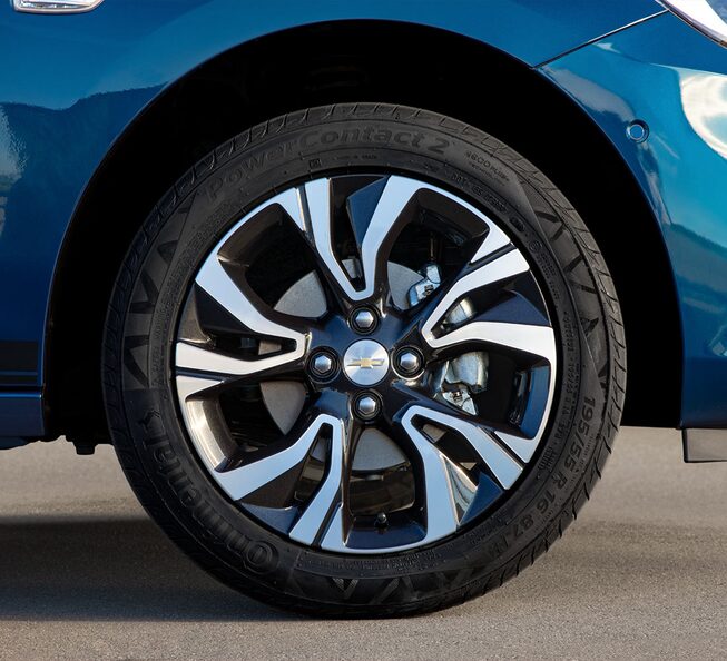 Chevrolet Tracker Turbo SUV
