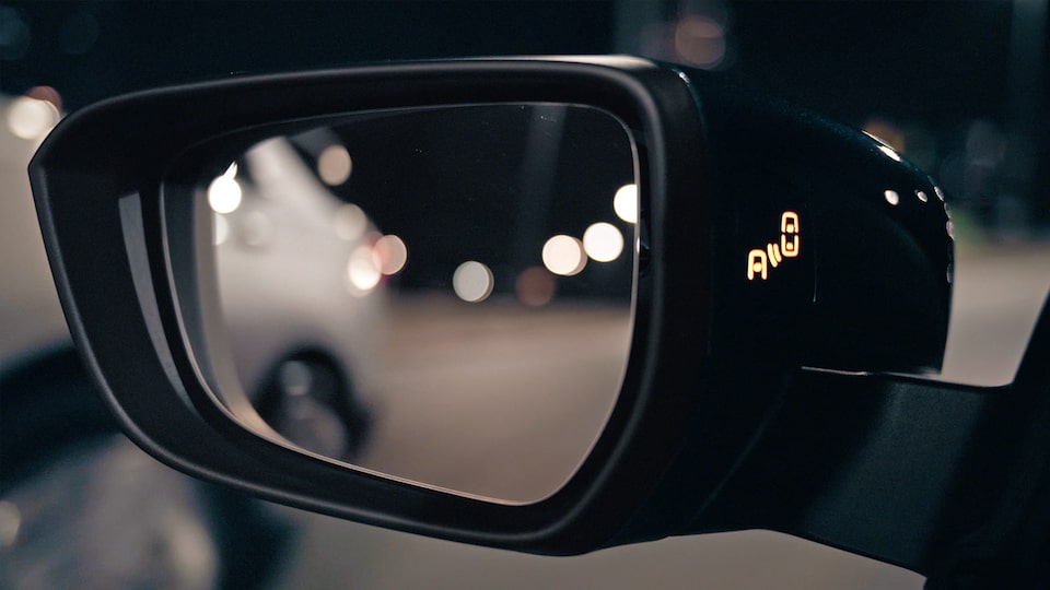 Chevrolet Onix Sedán - Tu auto familiar cuenta con alerta de punto ciego