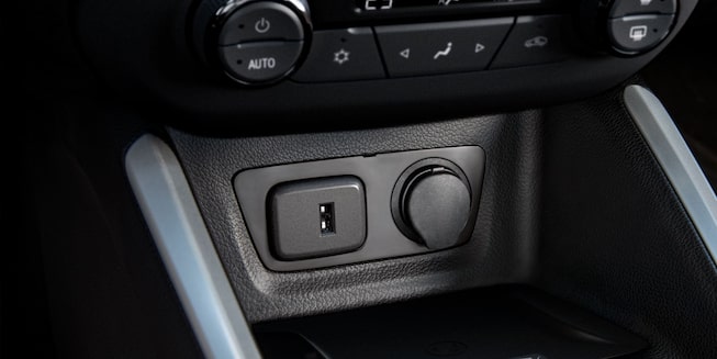 Chevrolet Onix Sedán - Tu auto familiar cuenta con puerto USB