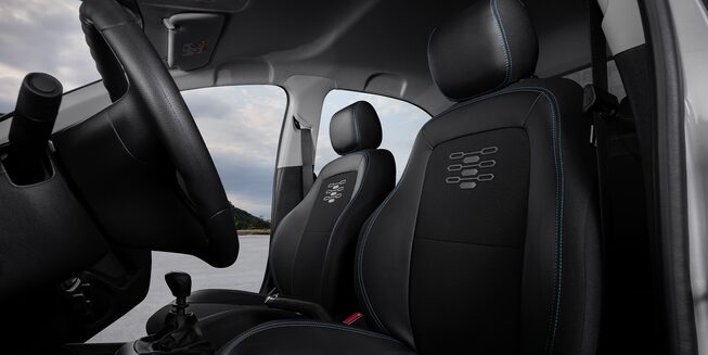 Vista asientos delanteros del nuevo Chevrolet Joy Sedán