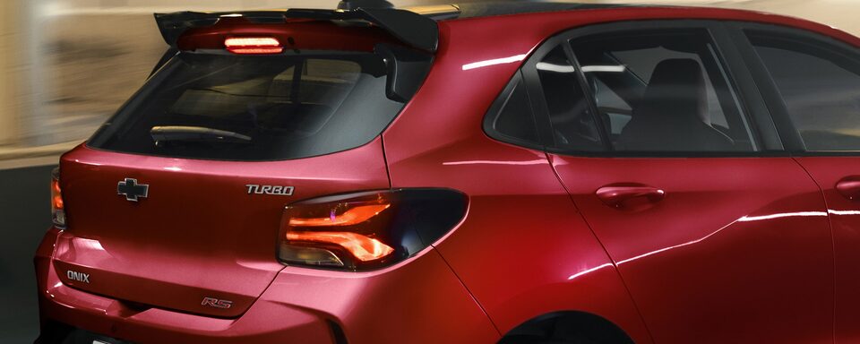 Chevrolet Onix - Tu Auto Deportivo cuenta con alerón posterior
