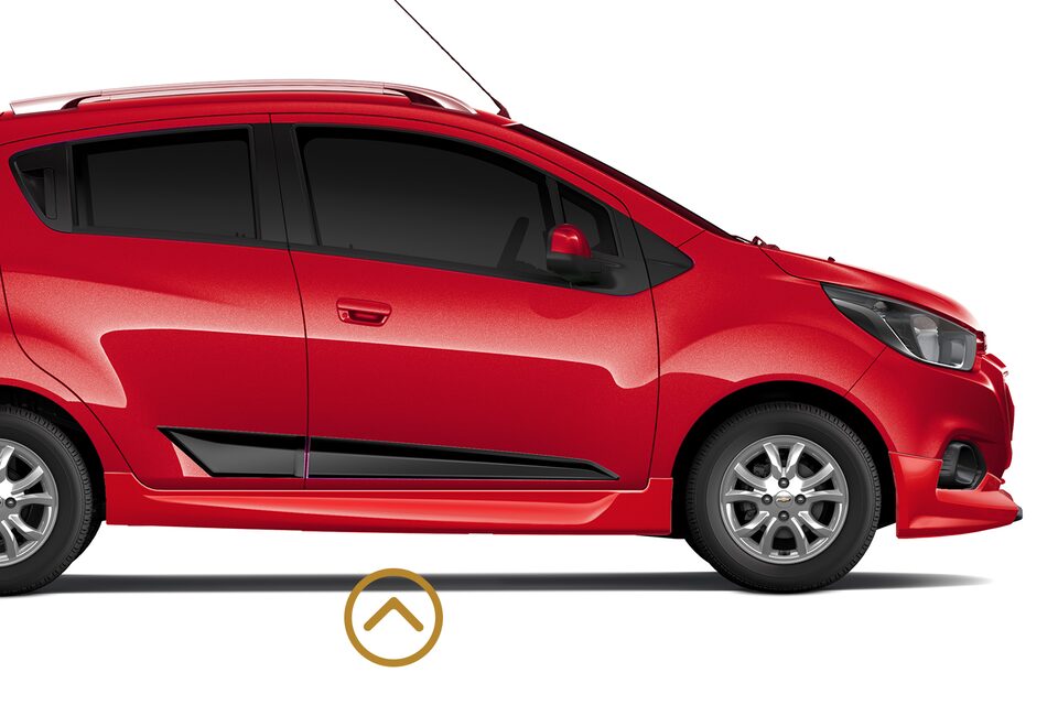 Chevrolet Spark GT - Faldones laterales de tu hatchback