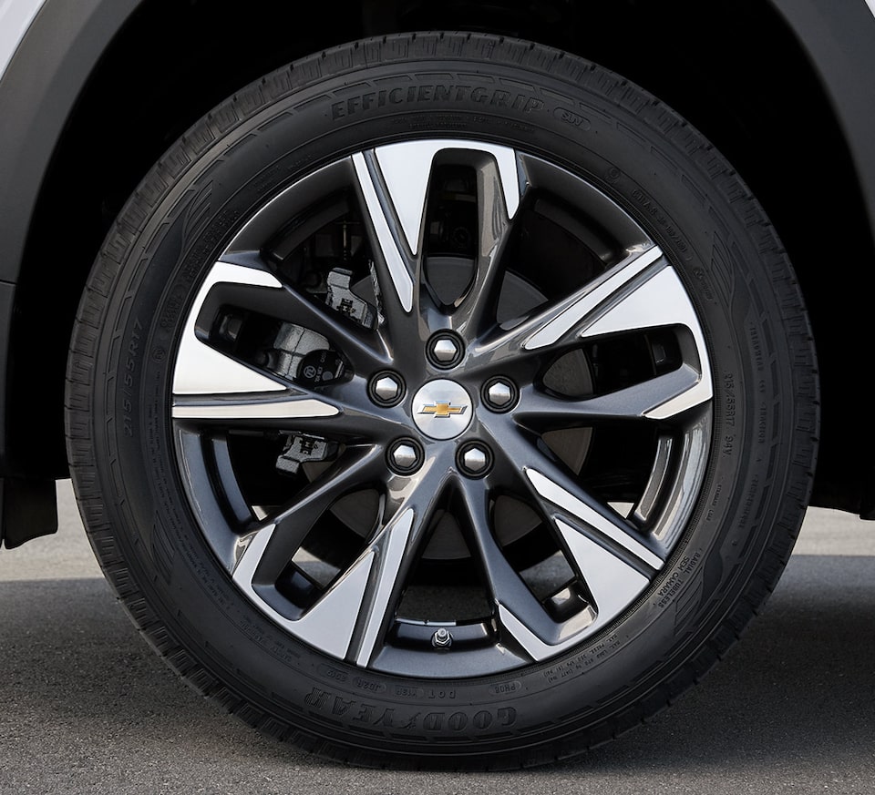 Chevrolet Tracker Turbo Accesorios Kit Sport - Aros de tu Camioneta SUV