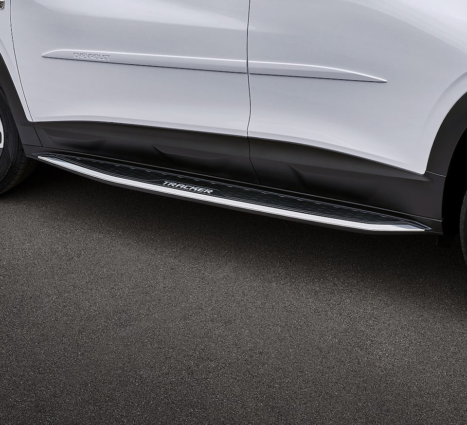 Chevrolet Tracker Turbo Accesorios Kit Elegance - Pisadera Lateral de tu Camioneta SUV