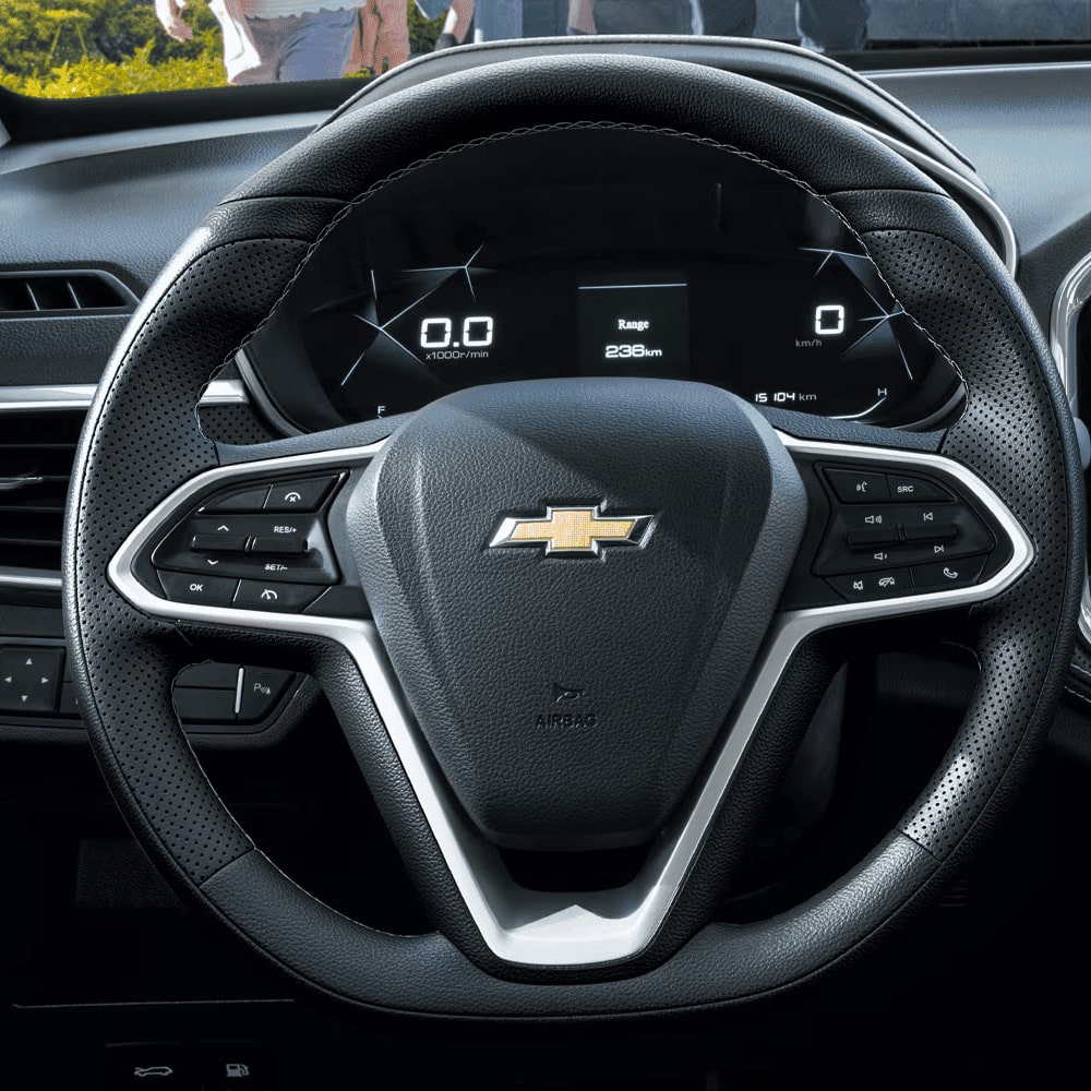 Vista cercana del volante con controles de la Chevrolet Captiva XL.