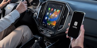 Pantalla MyLink de la Chevrolet Captiva XL conectándose a CarPlay.
