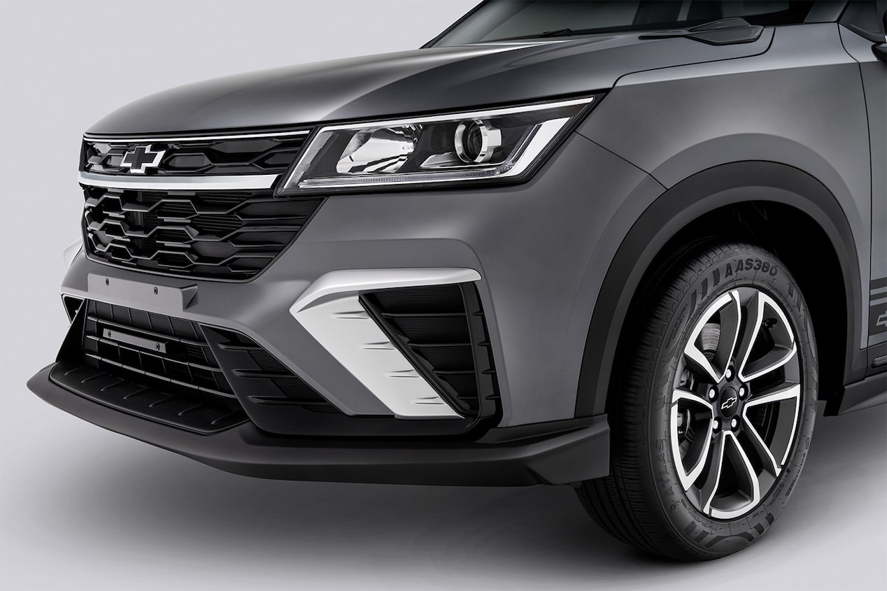 Spoiler delantero en acabado negro mate de la Chevrolet Groove.