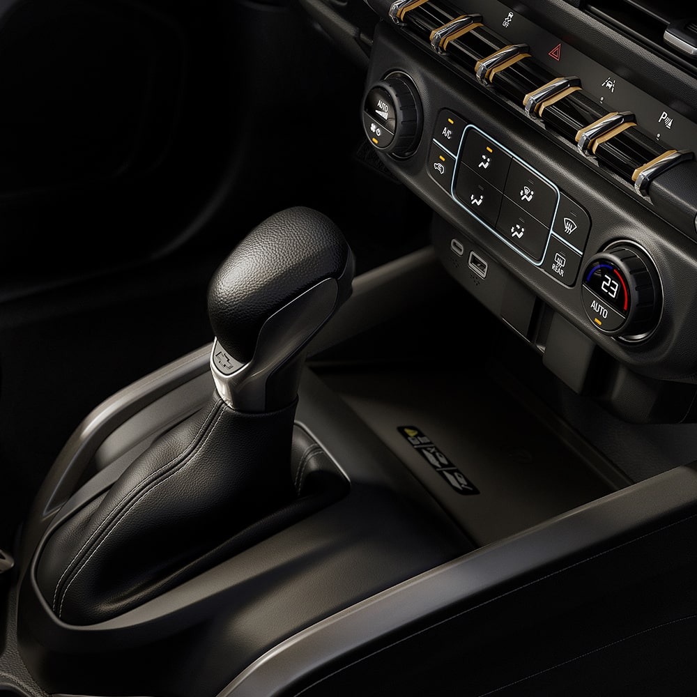 Vista en detalle de la palanca de cambios de la Chevrolet Trailblazer.