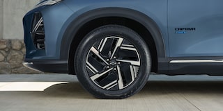 Vista cercana de los aros de aleación de 18 pulgadas de la Chevrolet Captiva PHEV.