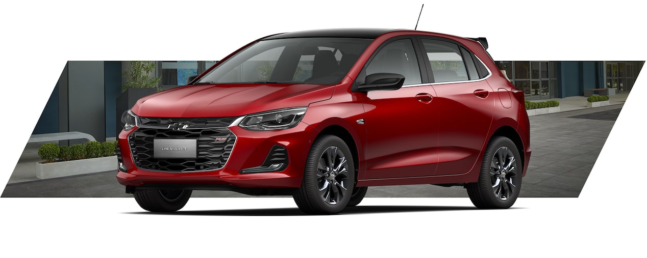 Chevrolet Onix RS rojo, diseño moderno y compacto, ideal para jóvenes y uso urbano
