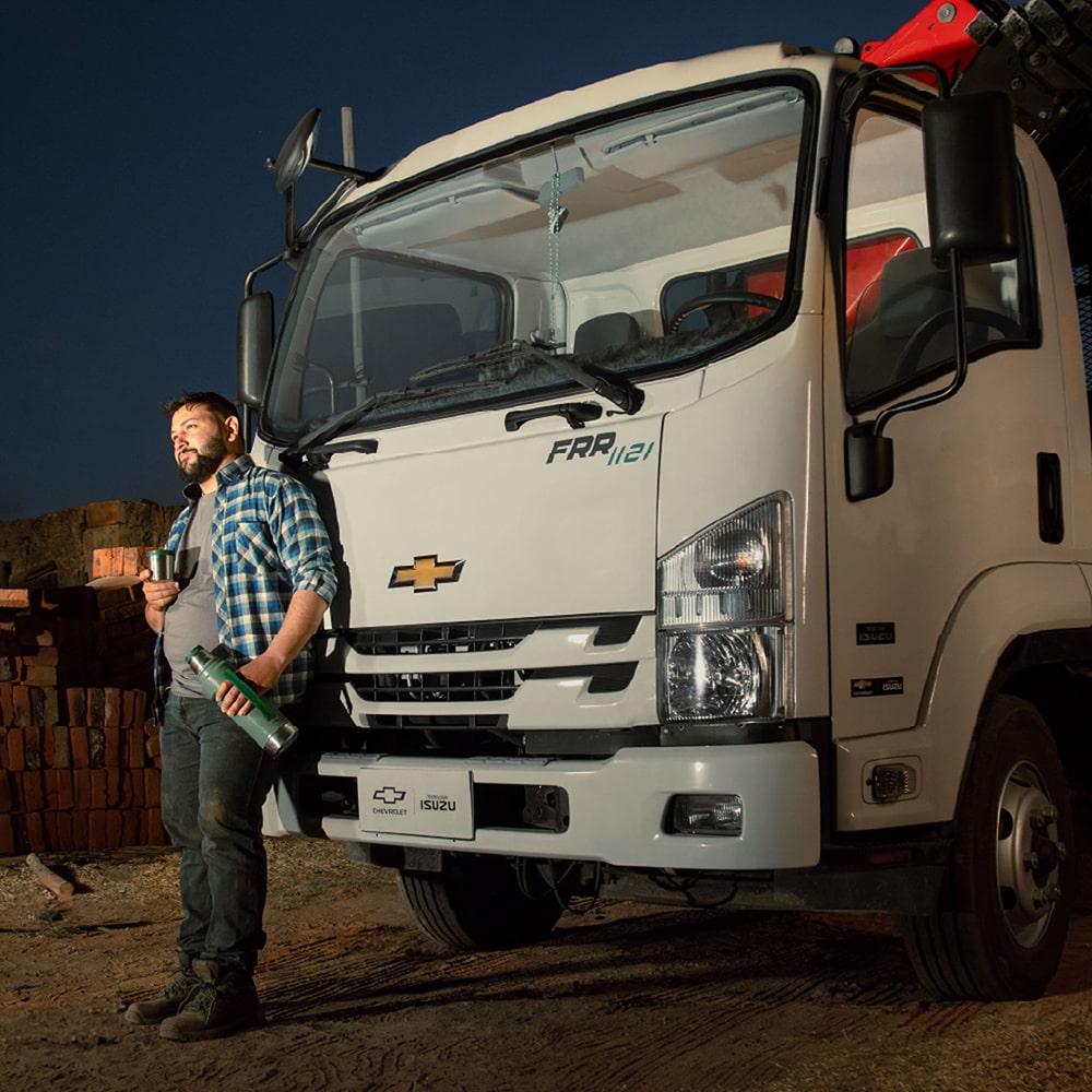 Camión Chevrolet utilitario, seguridad y potencia para trabajos de carga pesada