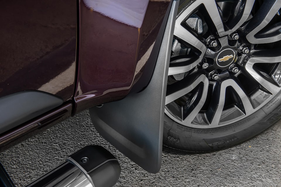 Incorpore protección adicional a su Chevrolet Colorado Z71 con los guardabarros delanteros