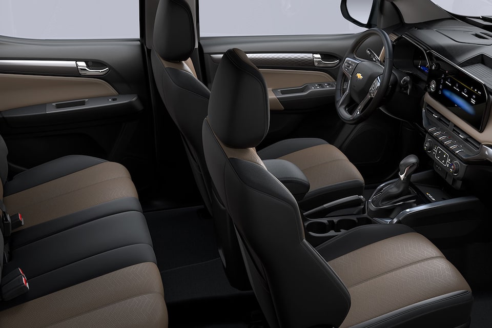 Vista interior mostrando los asientos de la Chevrolet Colorado.