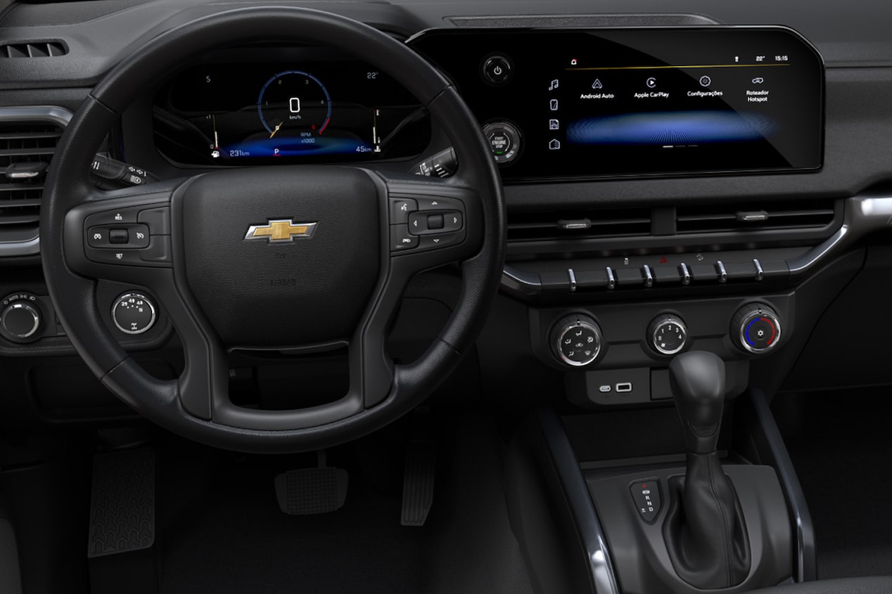 Vista completa del tablero de la Chevrolet Colorado.