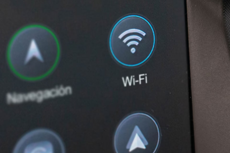 ícono de Wi-Fi desplegado en la pantalla de la Chevrolet Colorado.