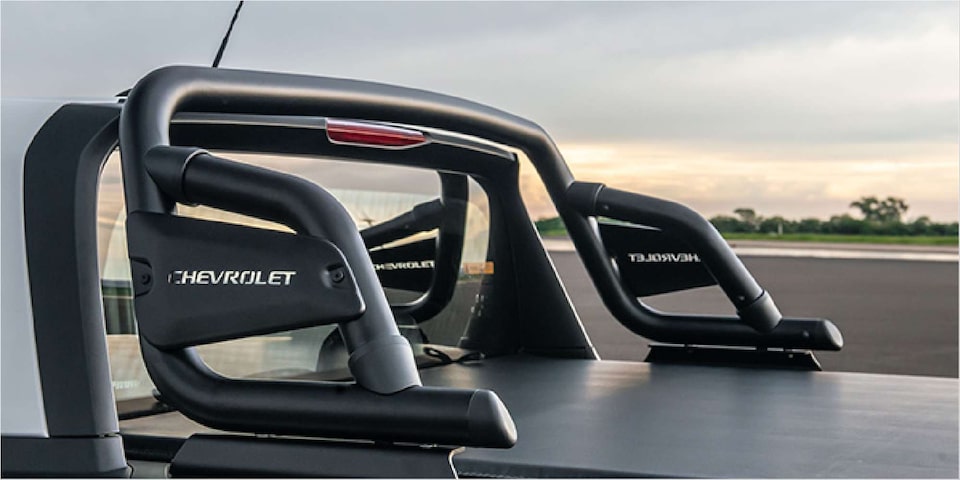 La barra antivuelco deportiva mejora el aspecto de tu camioneta Chevrolet Montana