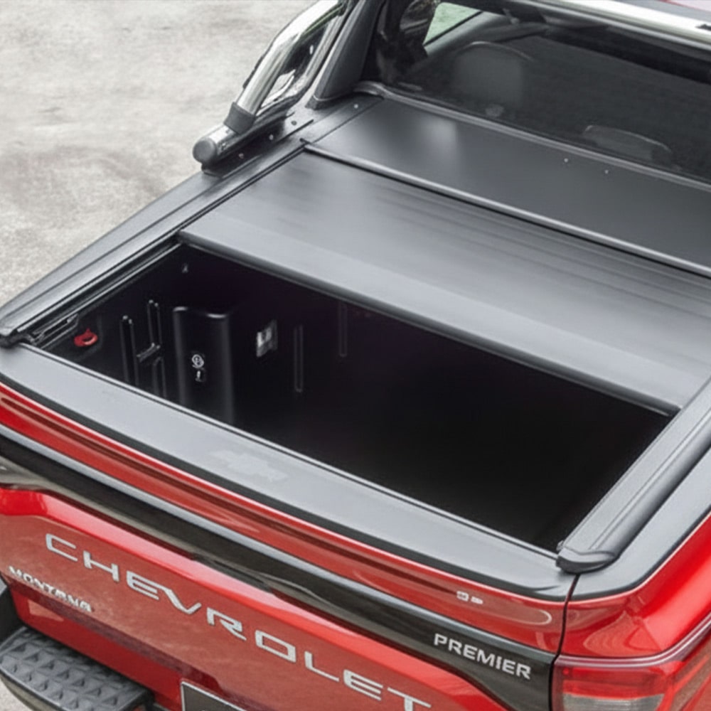 Vista superior de la capota rígida ofreciendo mayor protección para el balde de la Chevrolet Montana.