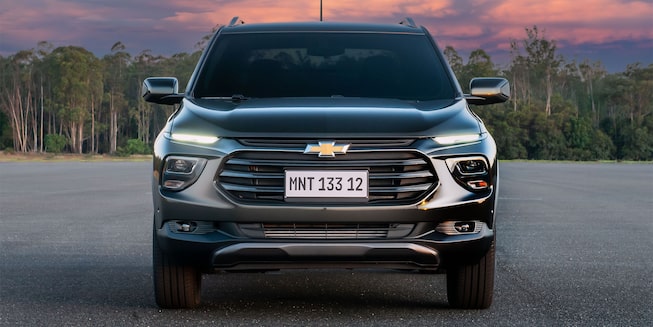 Vista de frente de la nueva camioneta Chevrolet Montana