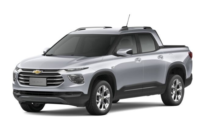 Elije la nueva camioneta Chevrolet Montana en color plata