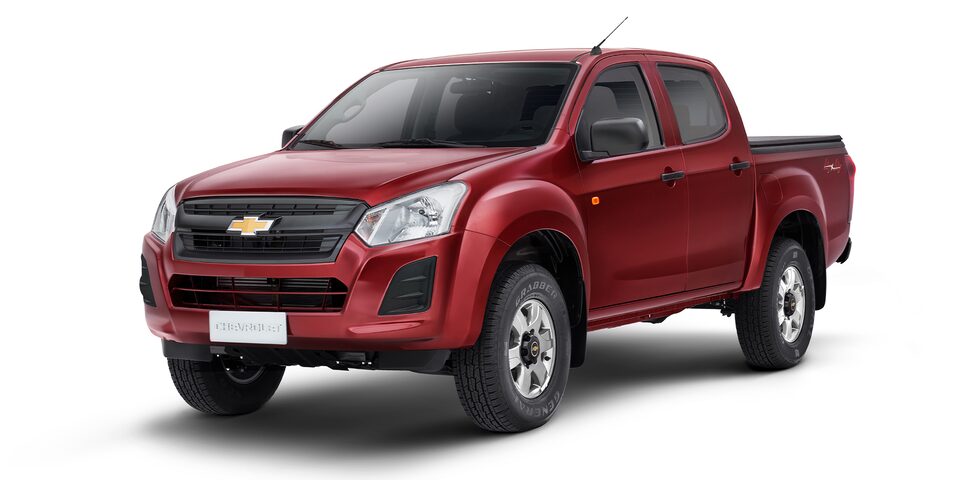 Camioneta roja Chevrolet D-Max 4x4 del Programa Camioneta Productiva