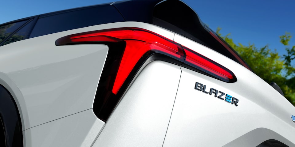 Chevrolet Blazer EV - Vista logo posterior