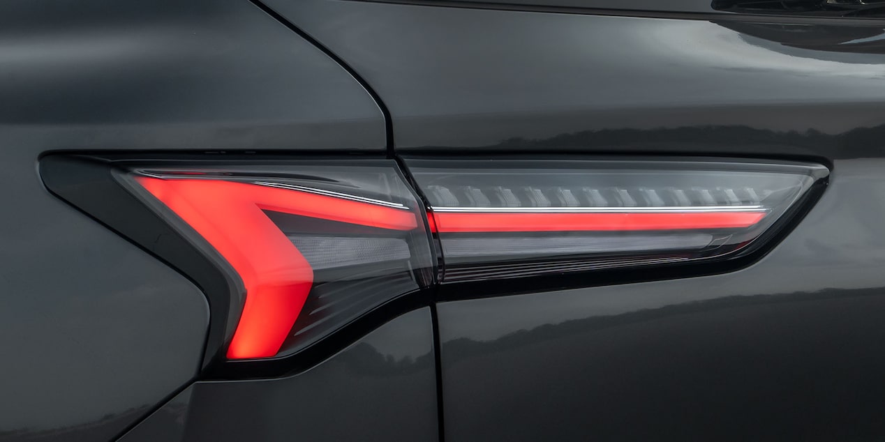 Vista en detalle de los faros LED highend de la Chevrolet Captiva EV.